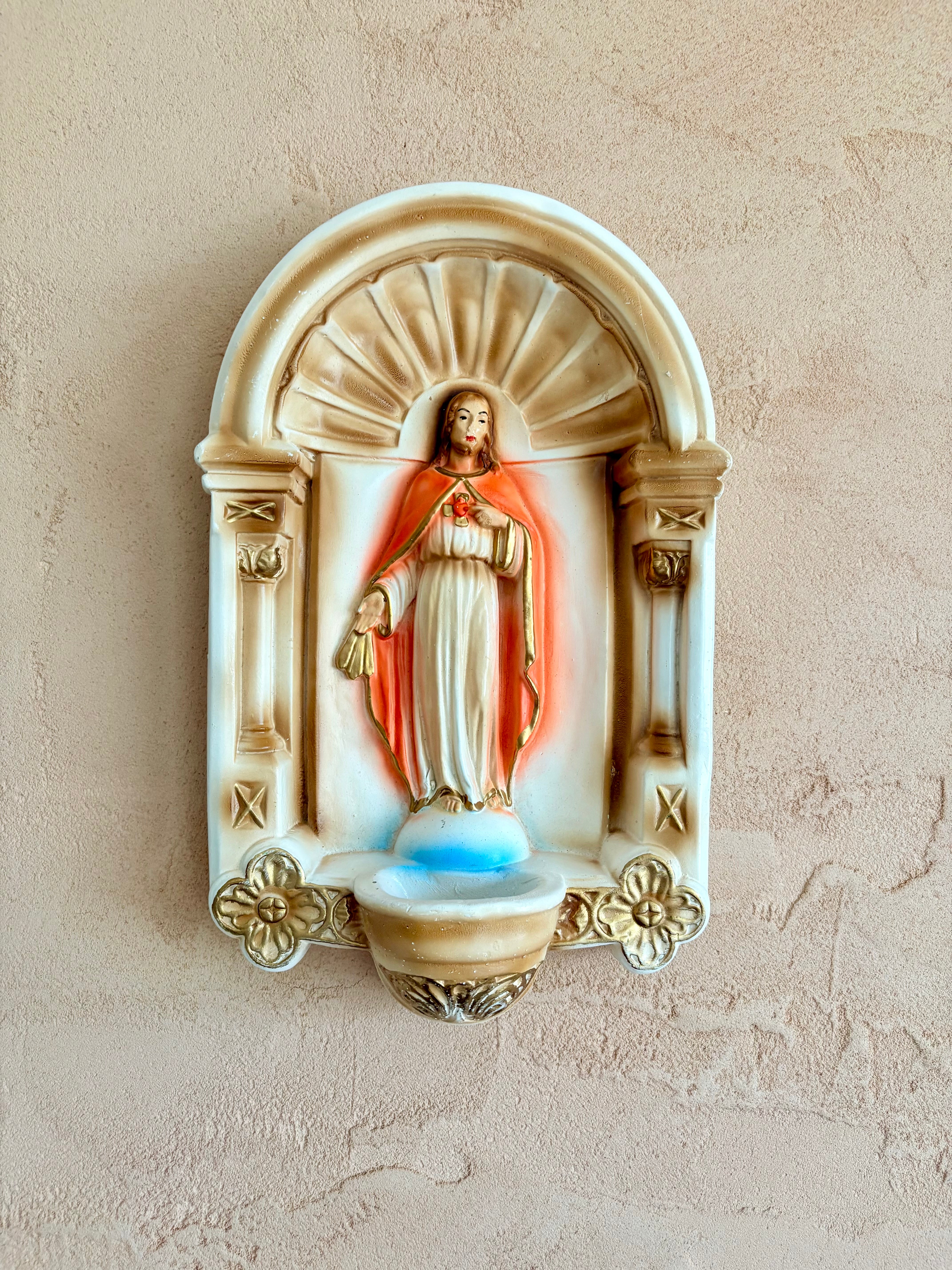 Sacred Heart of Jesus vintage chalk ware font